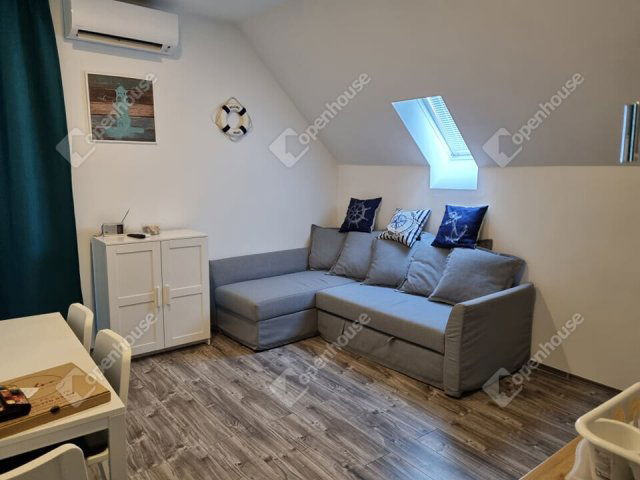 Eladó téglalakás, Siófokon 44 M Ft, 1 szobás