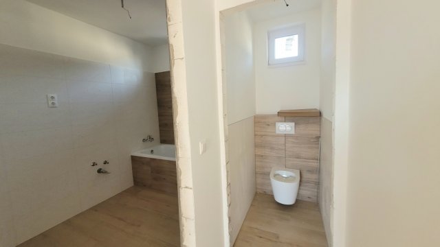 Eladó ikerház, Jászberényben 61.9 M Ft, 3 szobás