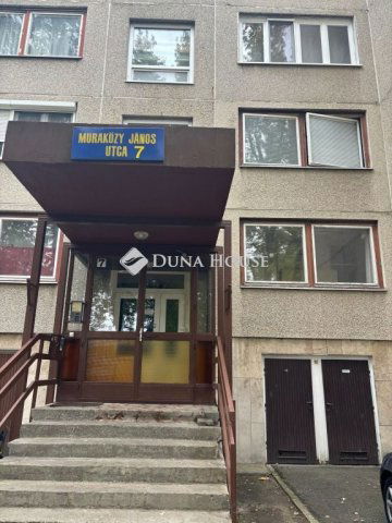 Kiadó panellakás, albérlet, Kecskeméten, Muraközy János utcában