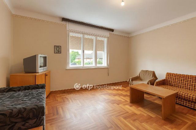 Eladó családi ház, Besenyőtelken 27.9 M Ft, 3 szobás