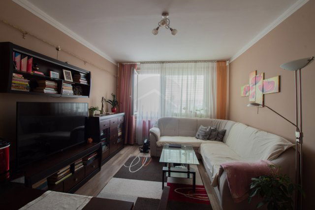 Eladó panellakás, Tatabányán 33.99 M Ft, 2 szobás