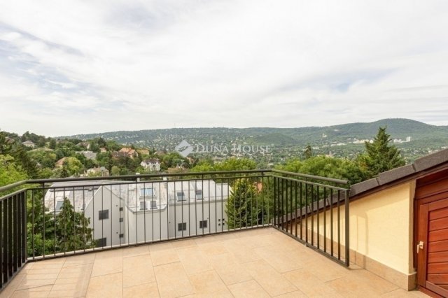 Eladó téglalakás, Budapesten, II. kerületben 230 M Ft, 3 szobás