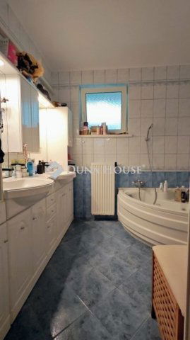 Eladó családi ház, Kecskeméten 139.9 M Ft, 4 szobás