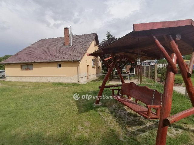 Eladó családi ház, Hajdúsámsonon 64.9 M Ft, 3 szobás
