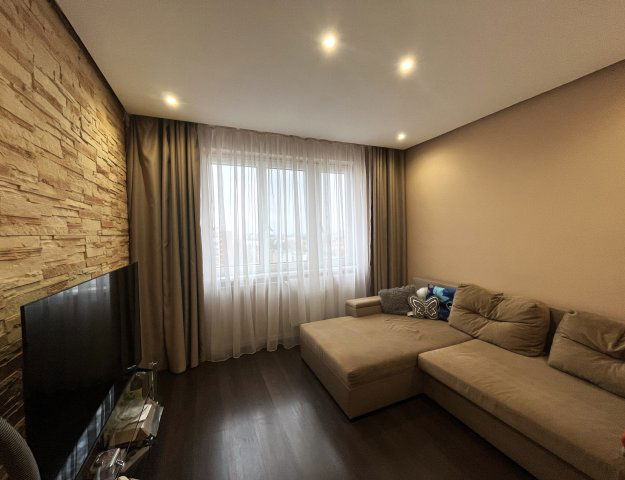 Eladó panellakás, Dunaújvárosban, Táncsics Mihály utcában