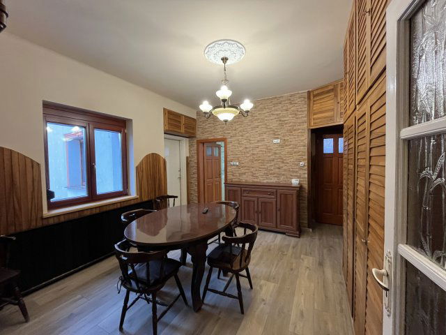 Kiadó téglalakás, albérlet, Győrött 300 E Ft / hó, 3 szobás