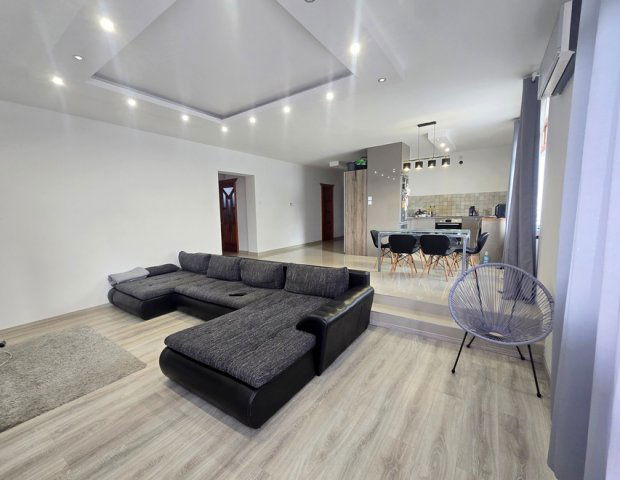 Eladó családi ház, Debrecenben 119.9 M Ft, 4 szobás