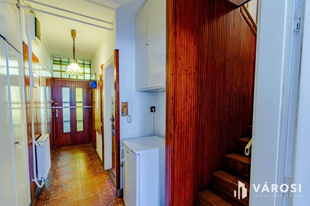 Eladó téglalakás, Szegeden 87.199 M Ft, 4 szobás