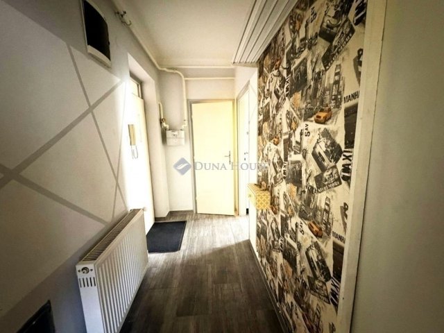 Eladó téglalakás, Szegeden 88 M Ft, 4 szobás