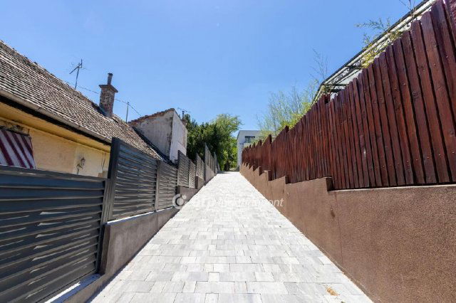 Eladó téglalakás, Budapesten, II. kerületben 77.9 M Ft, 1 szobás