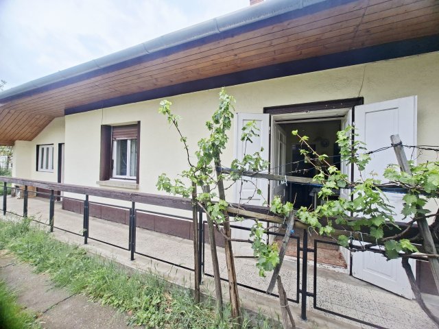 Eladó családi ház, Mezőkövesden 19.5 M Ft, 3 szobás