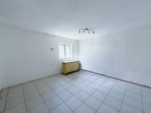 Eladó családi ház, Mezőkövesden 14.89 M Ft, 2 szobás