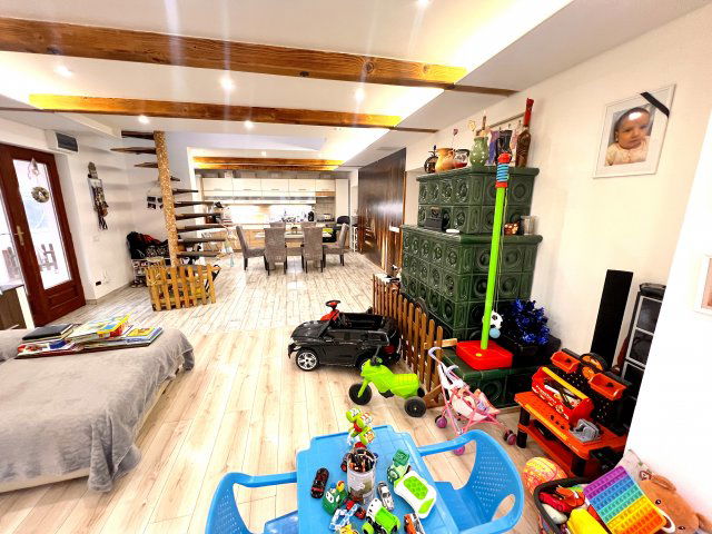 Eladó családi ház, Mikepércsen 119 M Ft, 5 szobás