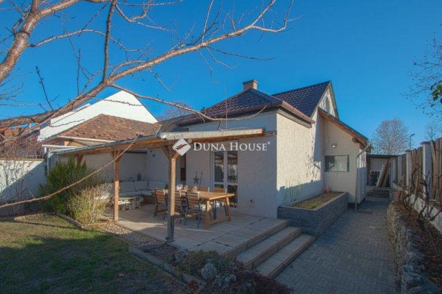 Eladó sorház, Budapesten, XIII. kerületben, Nővér utcában