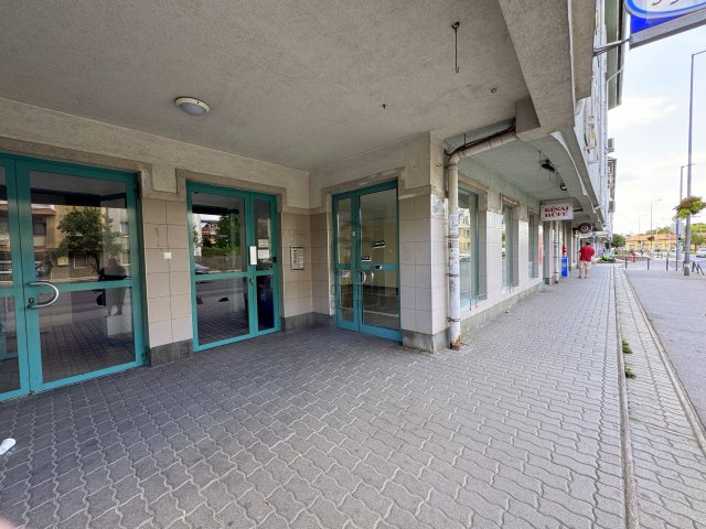 Eladó ipari ingatlan, Budapesten, XV. kerületben 41.99 M Ft
