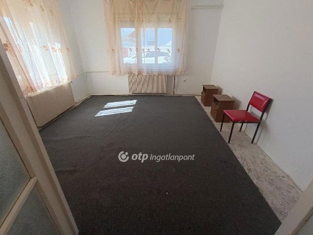 Eladó családi ház, Délegyházán 47.9 M Ft, 3 szobás