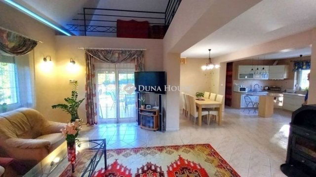 Eladó családi ház, Debrecenben 94.5 M Ft, 4 szobás