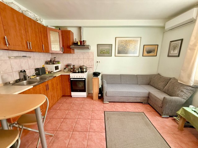 Eladó téglalakás, Szegeden 46.99 M Ft, 2 szobás