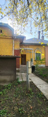 Eladó családi ház, Tatabányán 41.5 M Ft, 1+1 szobás