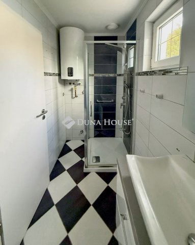 Eladó családi ház, Siófokon 57.7 M Ft, 2 szobás