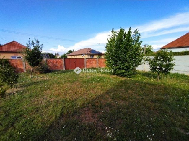 Eladó családi ház, Nagykátán 65 M Ft, 2 szobás