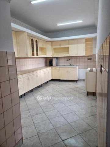 Eladó családi ház, Dabronyon 35.99 M Ft, 3+1 szobás