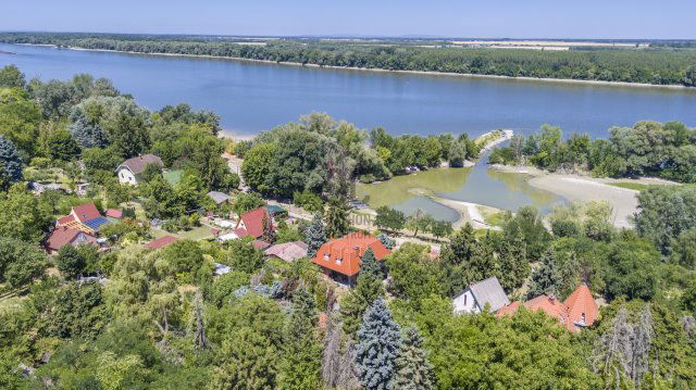 Eladó családi ház, Kulcson 49.9 M Ft, 4 szobás