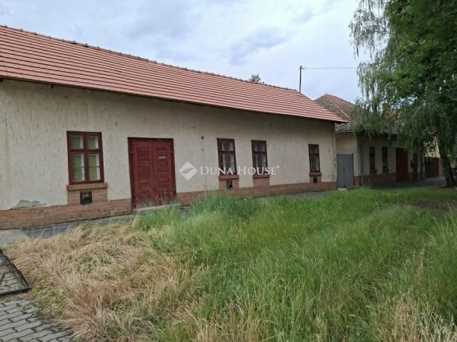 Eladó családi ház, Szegváron 22 M Ft, 3 szobás