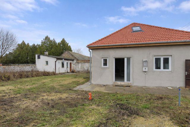 Eladó ikerház, Baján 59 M Ft, 3 szobás / költözzbe.hu