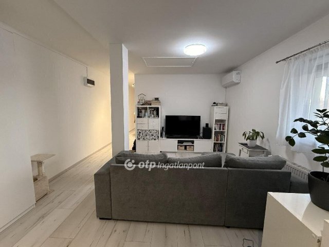 Eladó téglalakás, Budaörsön 114.9 M Ft, 2+2 szobás