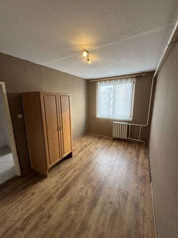 Eladó panellakás, Veszprémben 43.9 M Ft, 2 szobás