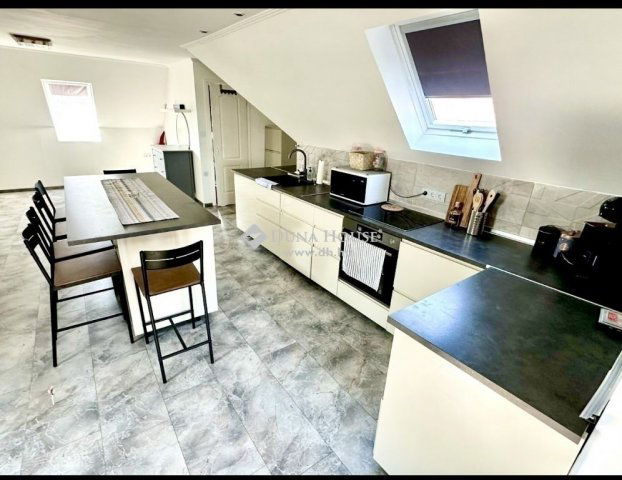 Eladó családi ház, Pilisen 72.5 M Ft, 5 szobás