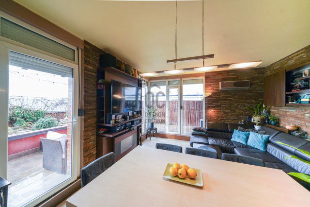 Eladó téglalakás, Budapesten, XX. kerületben 93.5 M Ft, 3 szobás