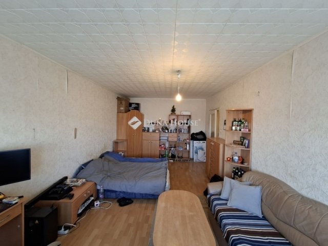 Eladó téglalakás, Szegeden 48.9 M Ft, 2 szobás