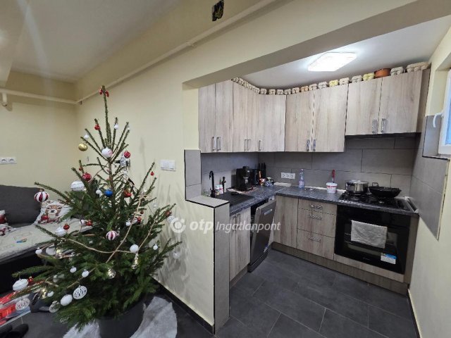 Eladó családi ház, Szentesen 32 M Ft, 1+1 szobás