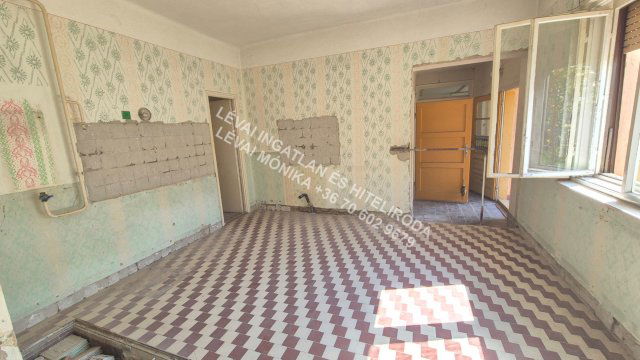 Eladó családi ház, Békéscsabán 37.5 M Ft, 5 szobás