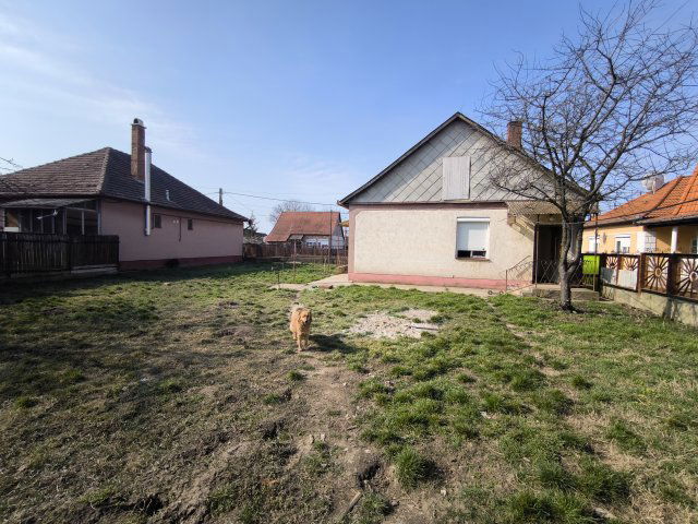Eladó családi ház, Pocsajon 18.2 M Ft, 3 szobás