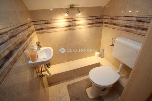 Eladó családi ház, Kecskeméten 86.9 M Ft, 4 szobás