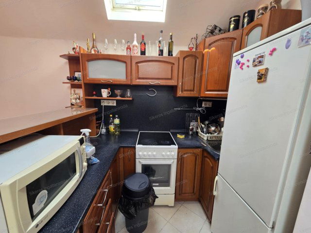 Eladó téglalakás, Komáromban 55 M Ft, 1+1 szobás