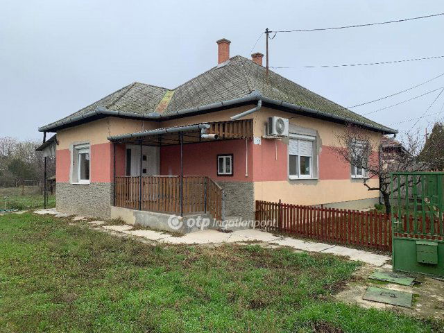 Eladó családi ház, Cibakházán 23.95 M Ft, 2 szobás