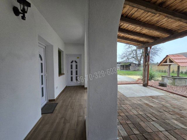 Eladó családi ház, Agyagosszergényben 78 M Ft, 4 szobás