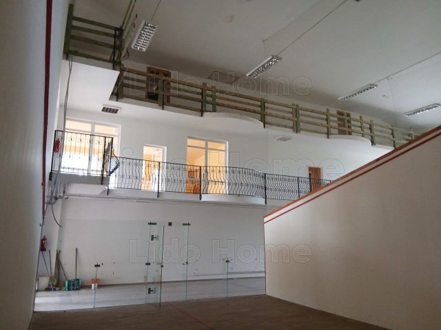 Eladó hotel, Almásfüzitőn 320 M Ft, 11 szobás