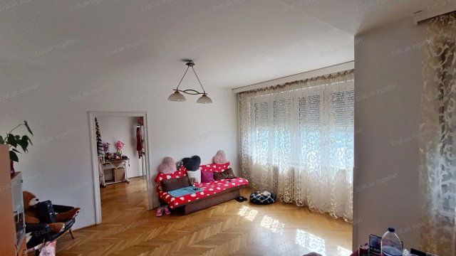 Eladó téglalakás, Győrött 55 M Ft, 2 szobás