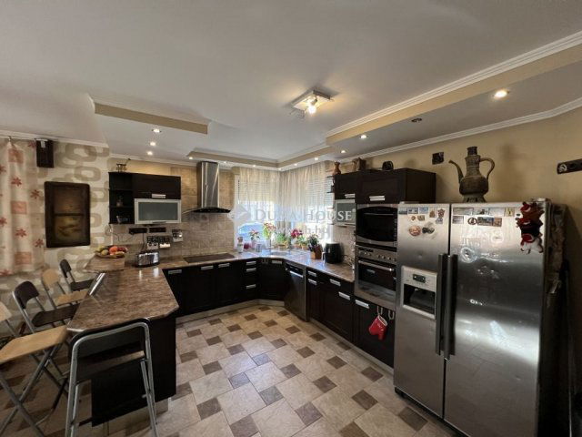 Eladó családi ház, Halásztelken 159.9 M Ft, 7 szobás