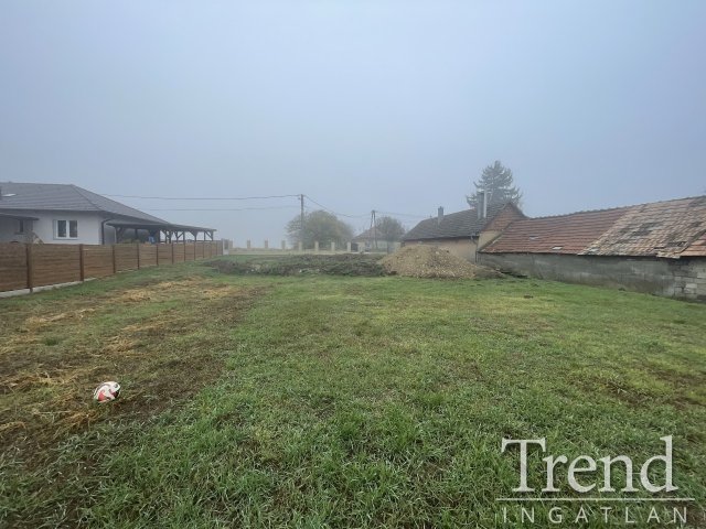 Eladó telek, Nagyvenyimen 21 M Ft, 2 szobás / költözzbe.hu