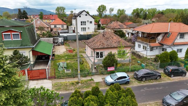 Eladó családi ház, Gödön 69.99 M Ft, 2 szobás