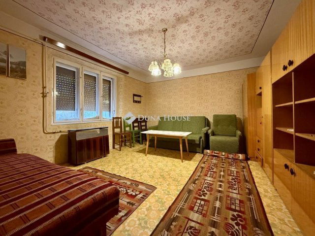 Eladó családi ház, Kondoroson, Klapka utcában 10.9 M Ft