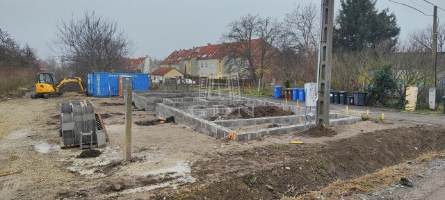 Eladó téglalakás, Pécsett 54 M Ft, 3 szobás