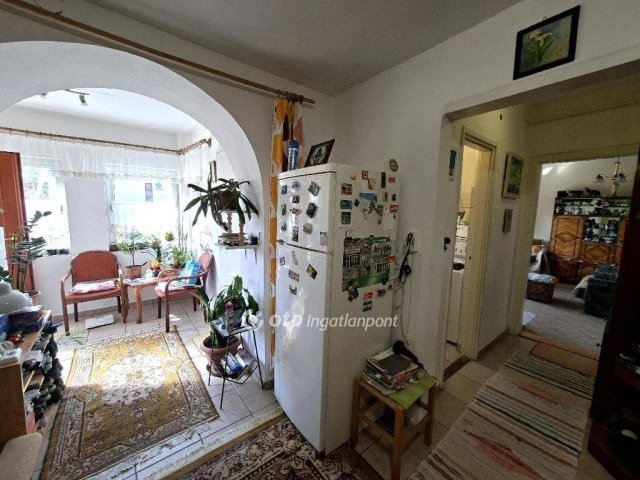 Eladó családi ház, Ráckeresztúron 69.99 M Ft, 5 szobás