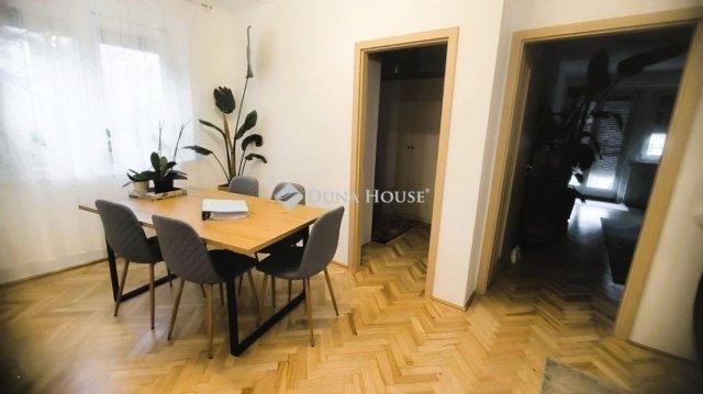 Eladó téglalakás, Budapesten, XII. kerületben 165 M Ft, 4 szobás